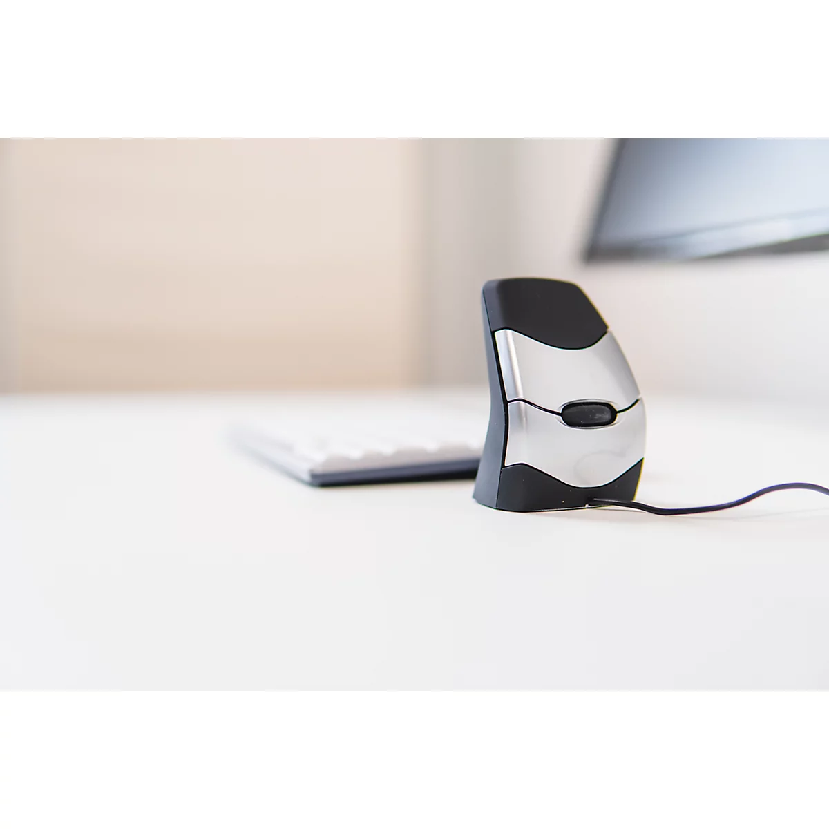 BakkerElkhuizen DXT 2 Precision Mouse, kabelgebunden, vier DPI Stufen (500, 1000, 1500, 2000), Laser-Sensor, Plug & Play, ergonomisch, für Rechts- und Linkshänder, B 45 x H 81 x T 56 mm, grau/silber