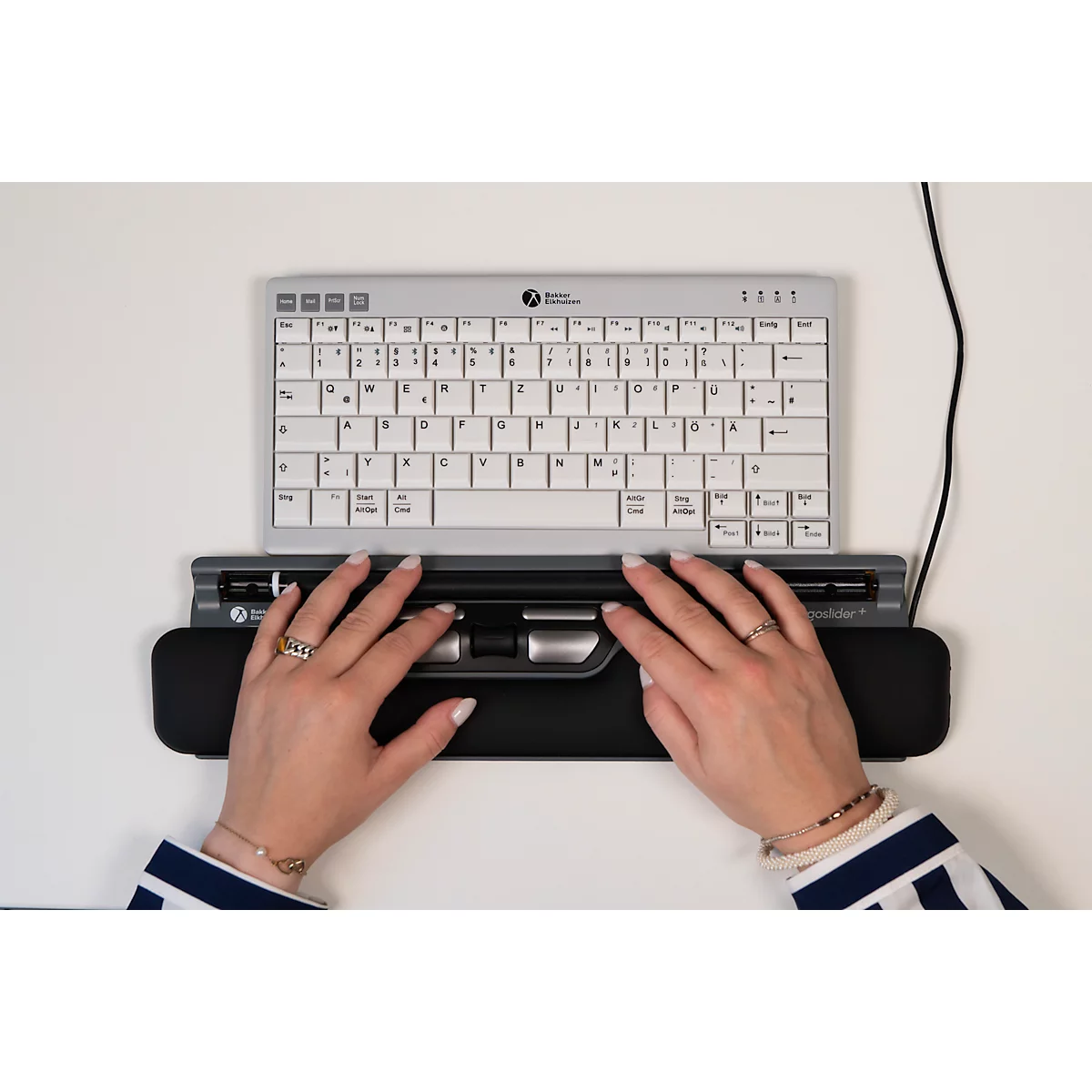 BakkerElkhuizen ErgoSlider+ muis, centraal, ergonomisch, bedraad, scrollbalk, 4 knoppen, USB-A/USB-C, zwart-grijs