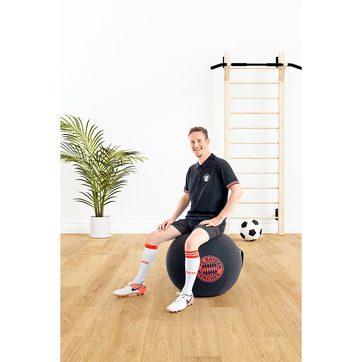 Balle d'assise, avec logo FCB, produit officiel de licence, avec poignée, Ø env. 650 mm, polyester &amp; PVC, noir