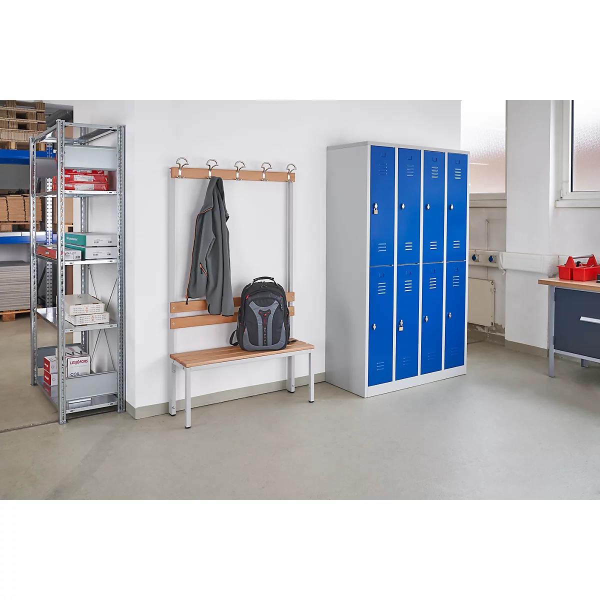 Banc de vestiaires avec dossier et crochets L 1000 mm