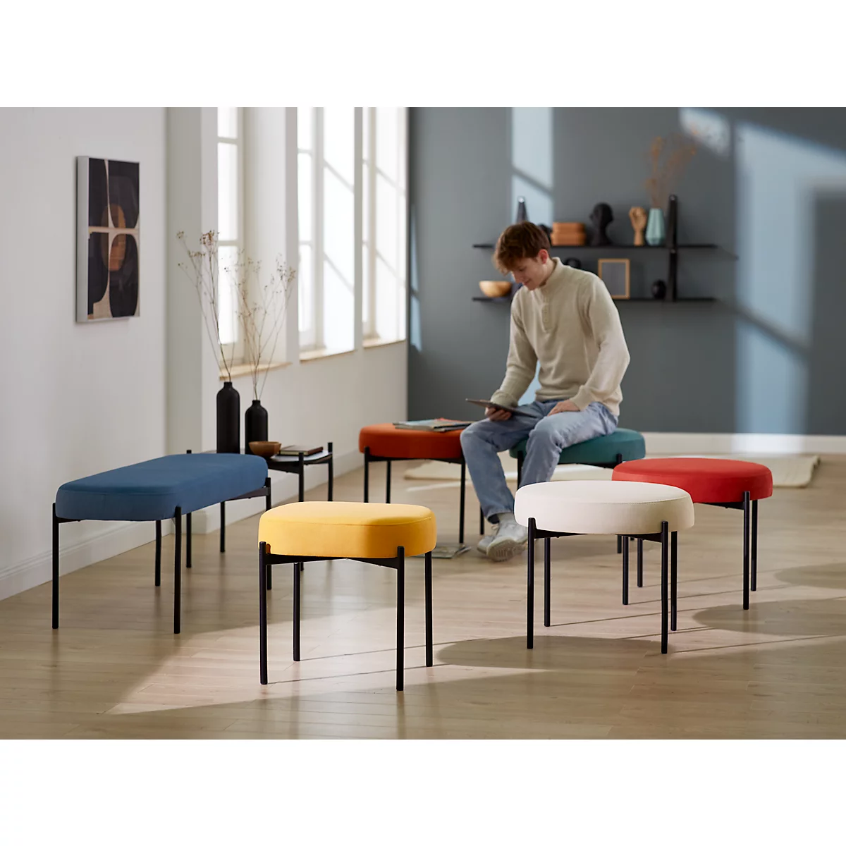 Banc meet® by Paperflow GAIA, revêtement tissu en divers coloris, piètement 4 pieds noir mat, rond ou ovale en diverses tailles