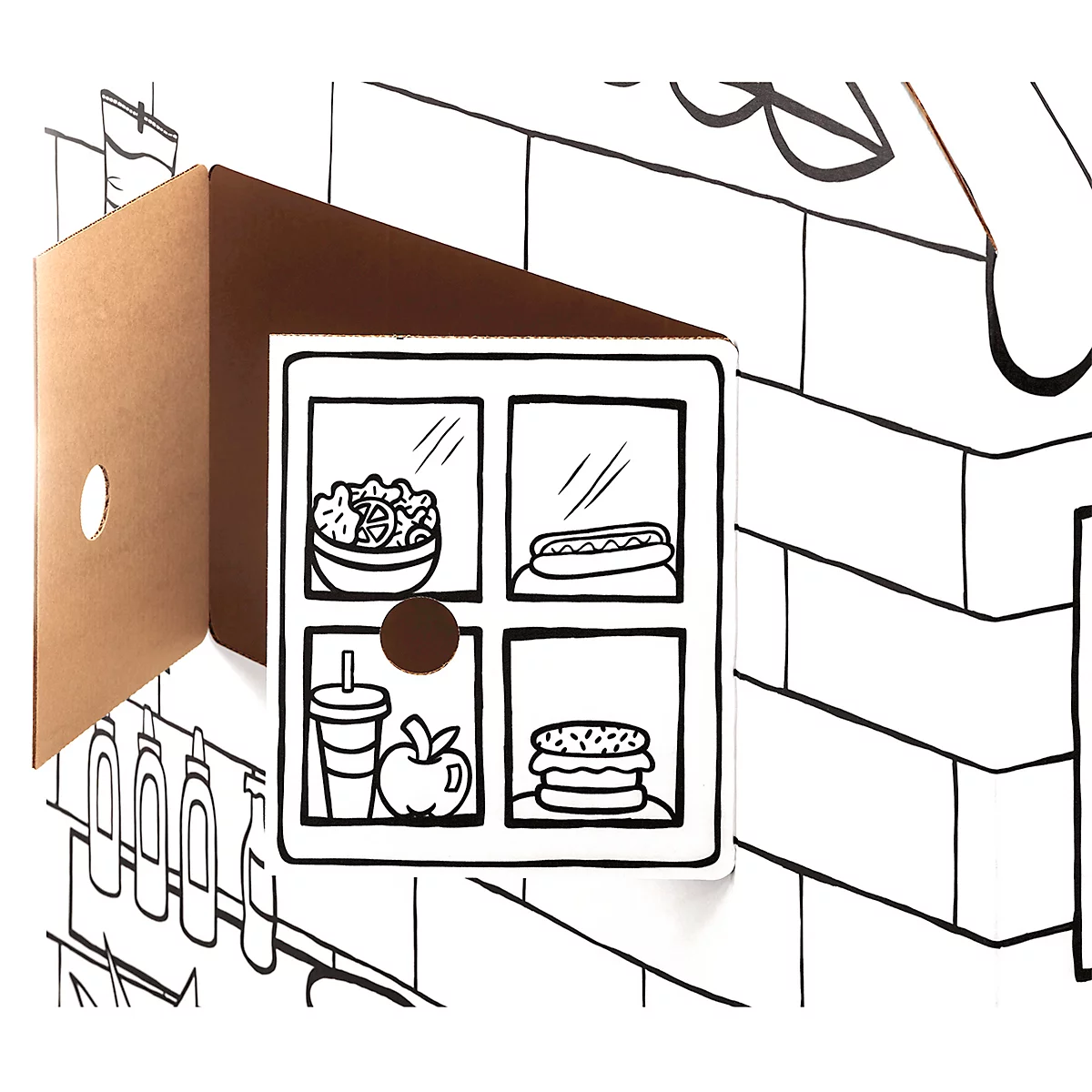 Gros plan d'une construction en carton avec des dessins d'aliments : salade, hot-dog, boisson, pomme, burger.