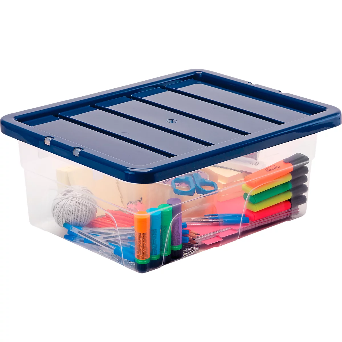 Transparante opbergdoos met een blauw deksel, gevuld met kantoorbenodigdheden zoals pennen, scharen en markeerstiften.