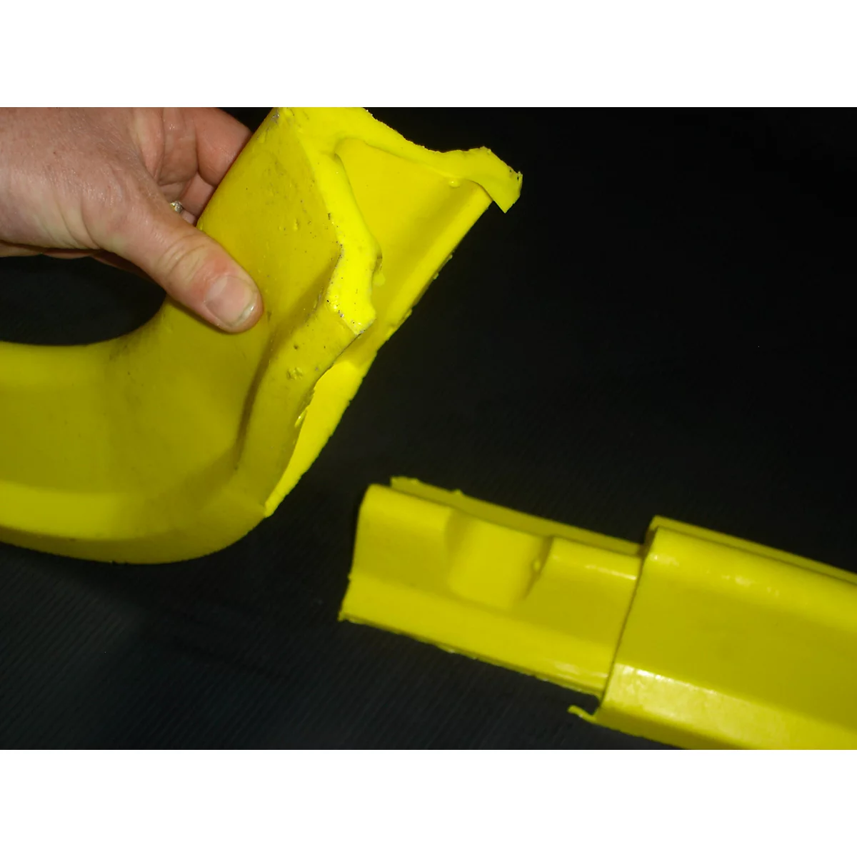 Barrière de sécurité, renforcée, fortement adhésive, polyuréthane, L 50 x H 70 x L 5000 mm