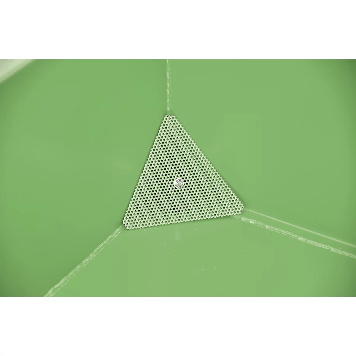 Conteneur vert avec marquage noir et jaune, ouvert sur un côté.