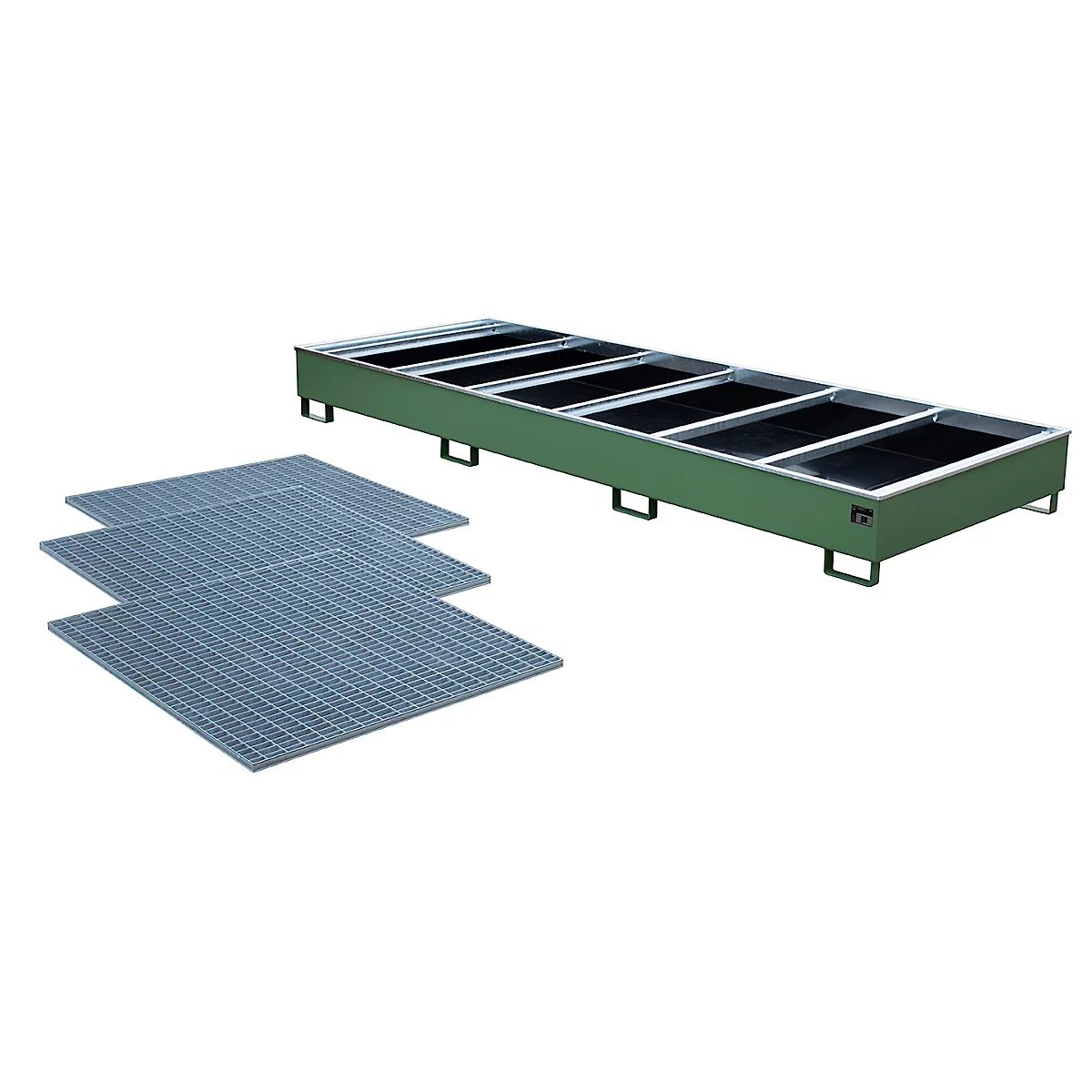 Conteneur rectangulaire vert avec compartiments noirs à côté de trois grilles métalliques.