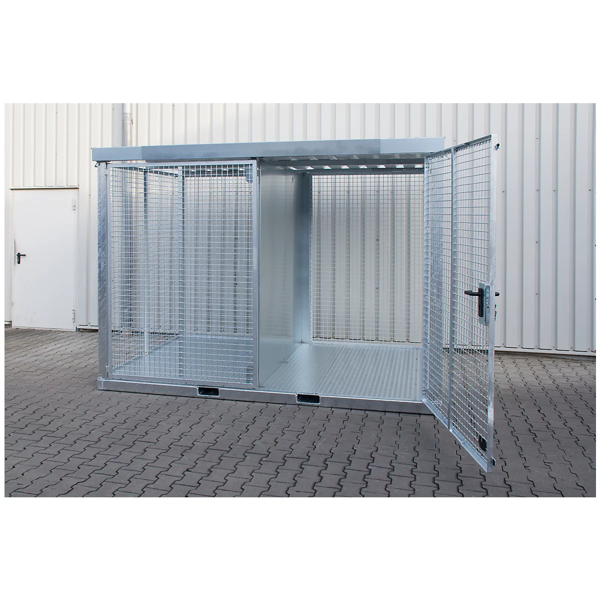 Bauer gasflessencontainer type GFC-E, afsluitbaar, L 3135 x B 2170 x H 2260 mm Traanplaatbodem