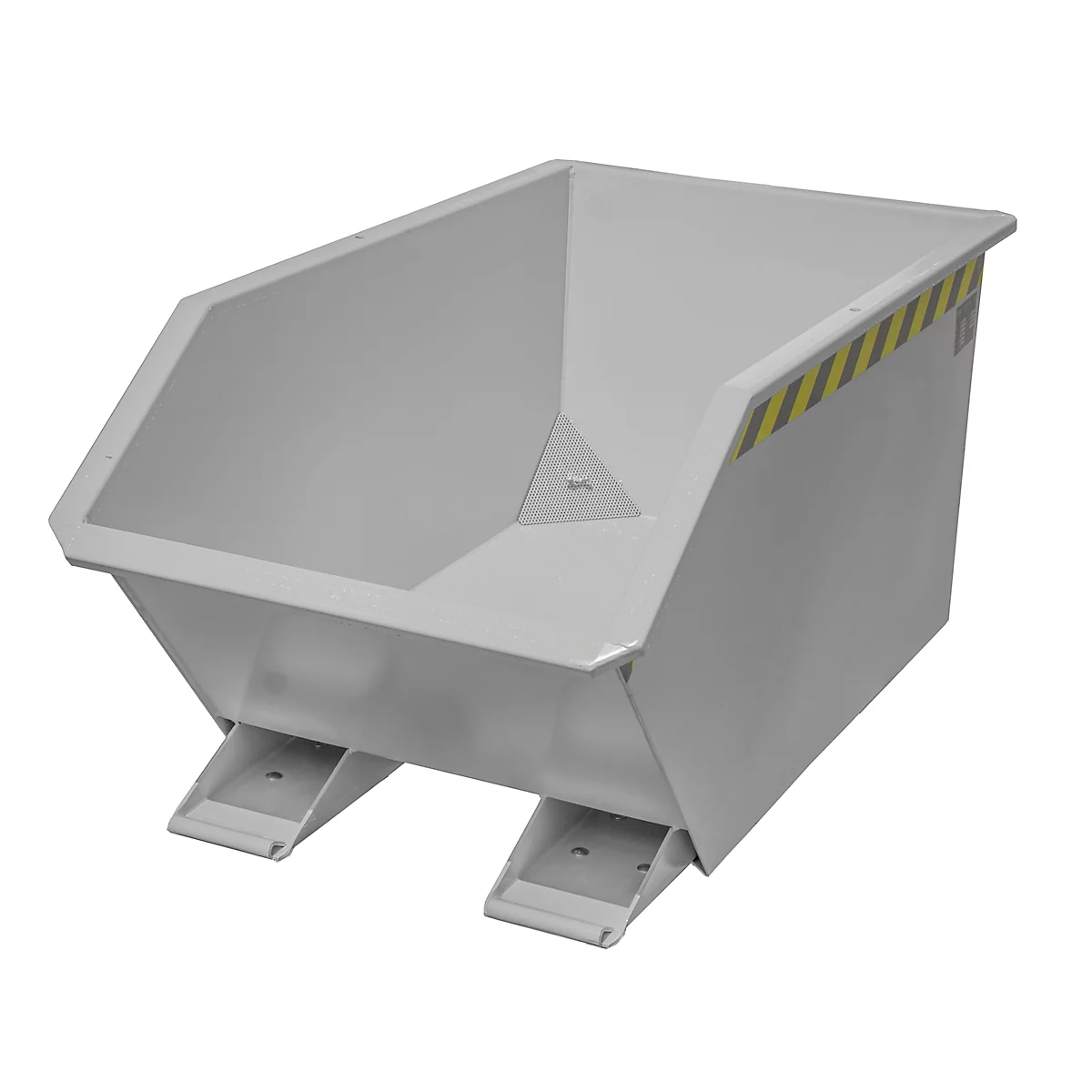 Grijze, hoekige metalen container met schuine zijkanten. Een geel-zwarte waarschuwingsstreep aan één kant.