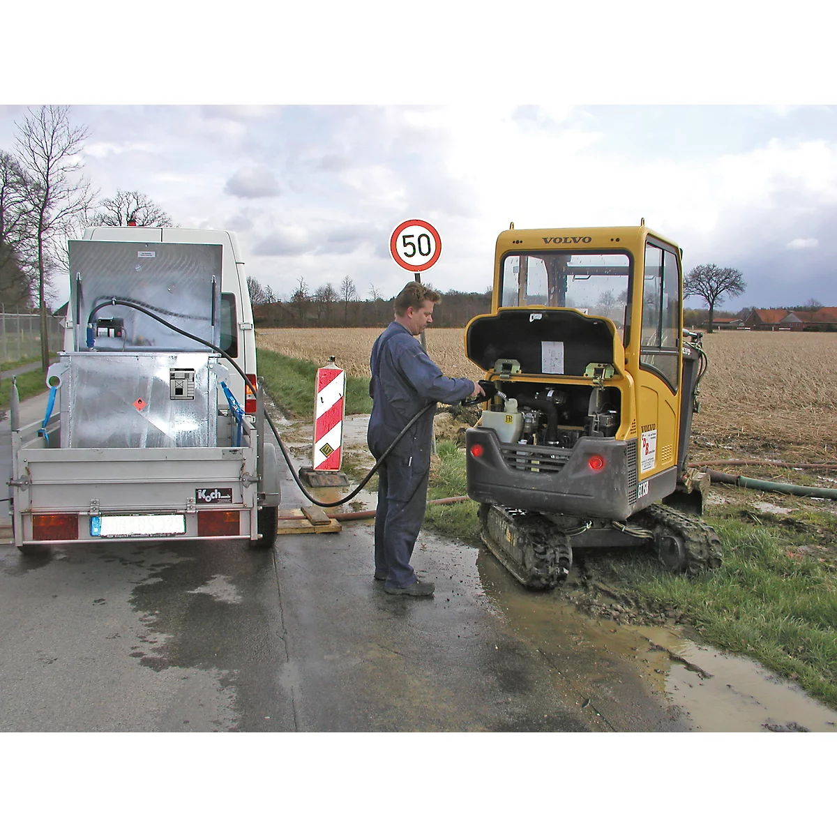 BAUER MT 450 brandstoftank, toegankelijk per auto, afsluitbaar, 450 l inhoud, B 1060 x D 880 x H 890 mm