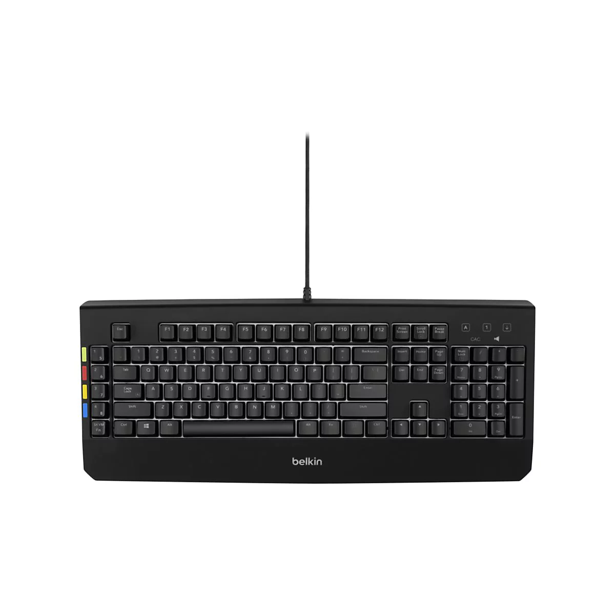 Clavier d'ordinateur noir avec câble. Touches avec lettres, chiffres et caractères spéciaux. Logo Belkin en bas à droite.