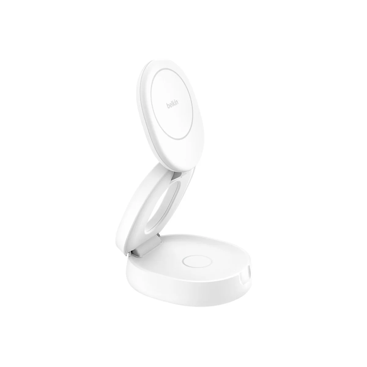 Weißes, faltbares kabelloses Ladegerät von Belkin; die Ladefläche ist rund.