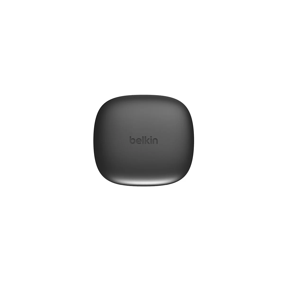 Étui de chargement pour écouteurs Belkin gris foncé sur fond blanc. Le nom de la marque est clairement visible.