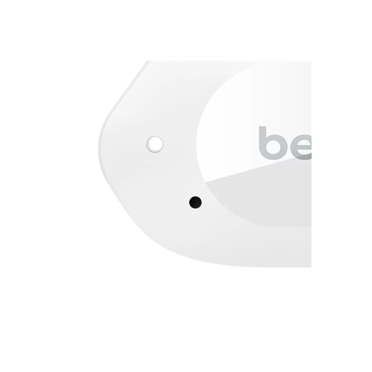 Detailaufnahme eines weißen, abgerundeten Objekts mit einem schwarzen Punkt und dem Text "be".