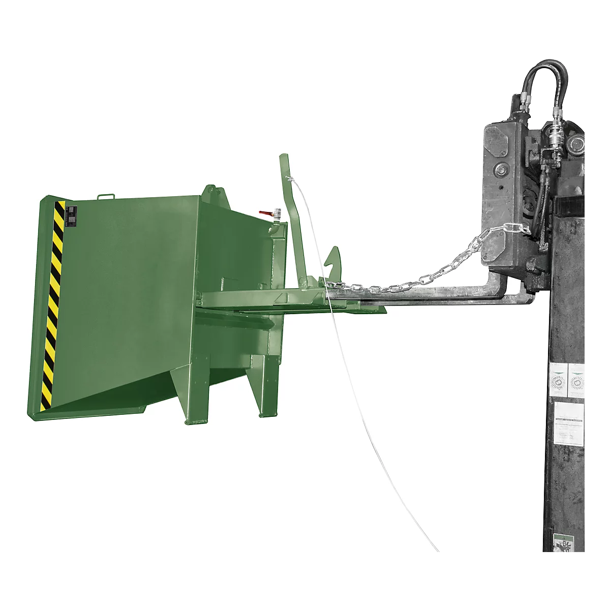 Bac vert fixé à un chariot élévateur. Marquages 