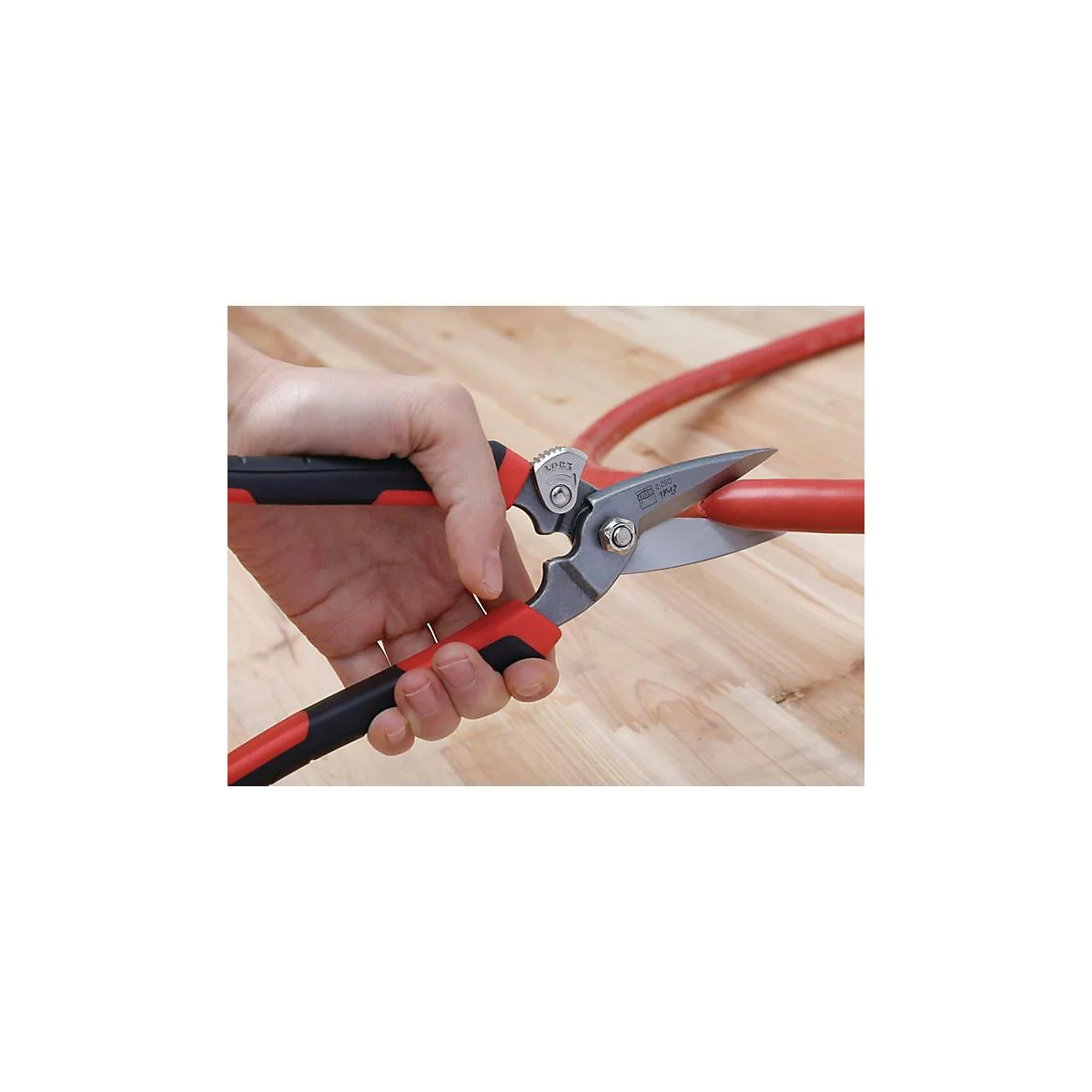 BESSEY Combischere D52-2, Gesamtlänge 203 mm, Schneiden 53 mm, 2K-Griff, verzahnte Klinge, verchromt