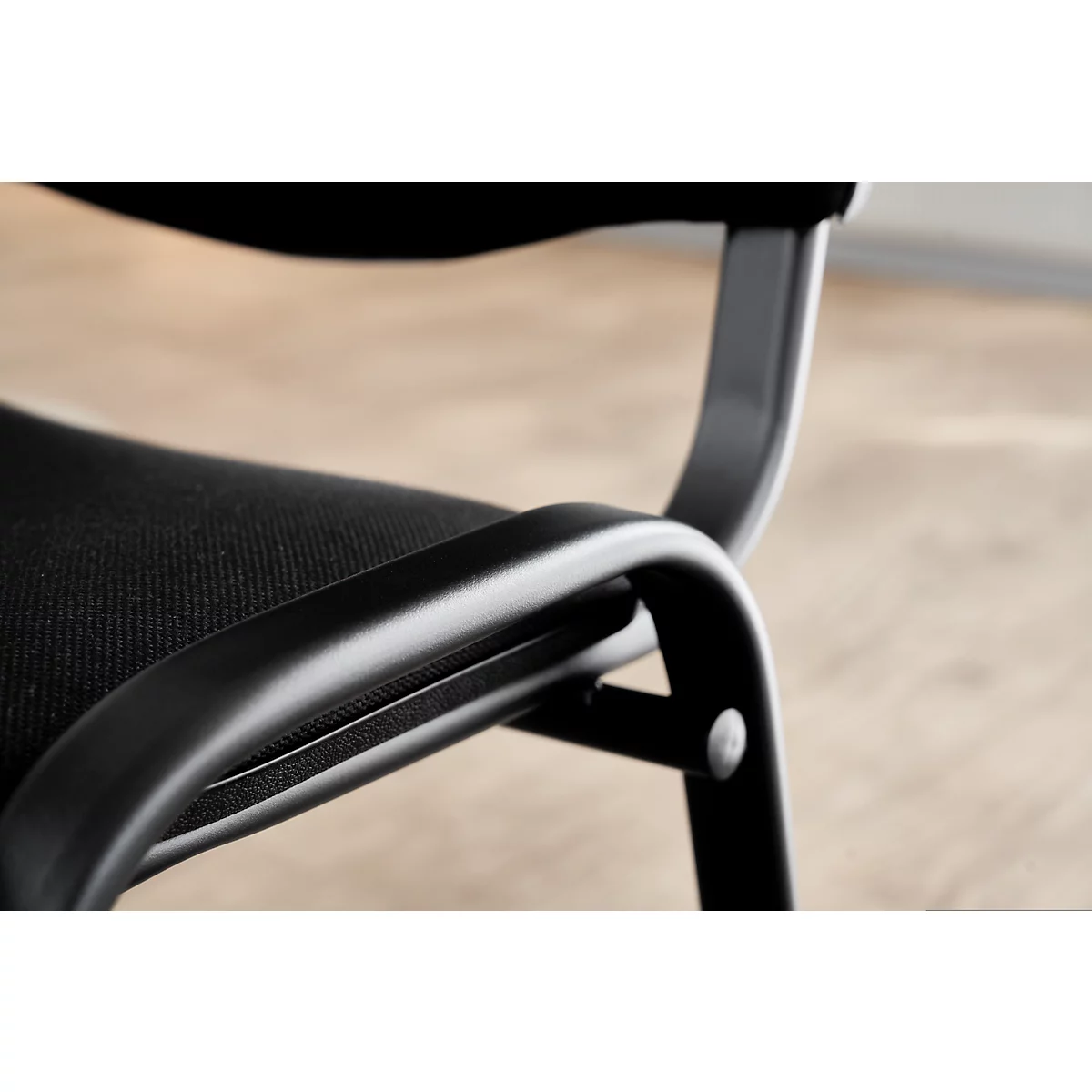 Besucherstuhl ISO Basic – stapelbar - Gestell schwarz - bordeaux