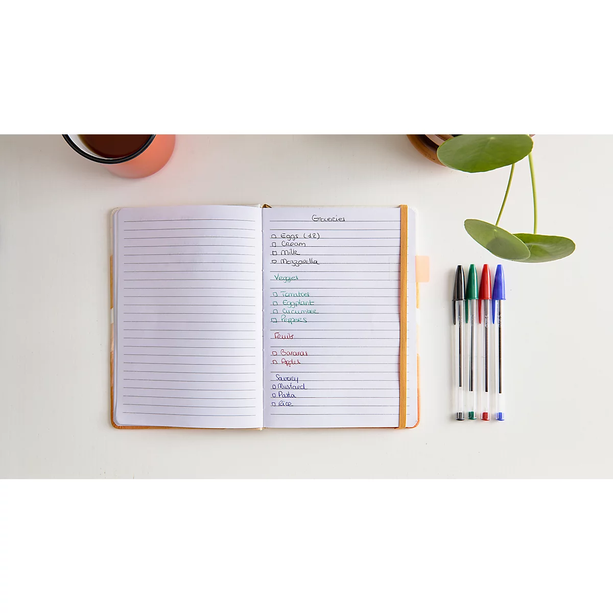 Grijze cameracontour op een witte achtergrond. De camera heeft een ronde lens.