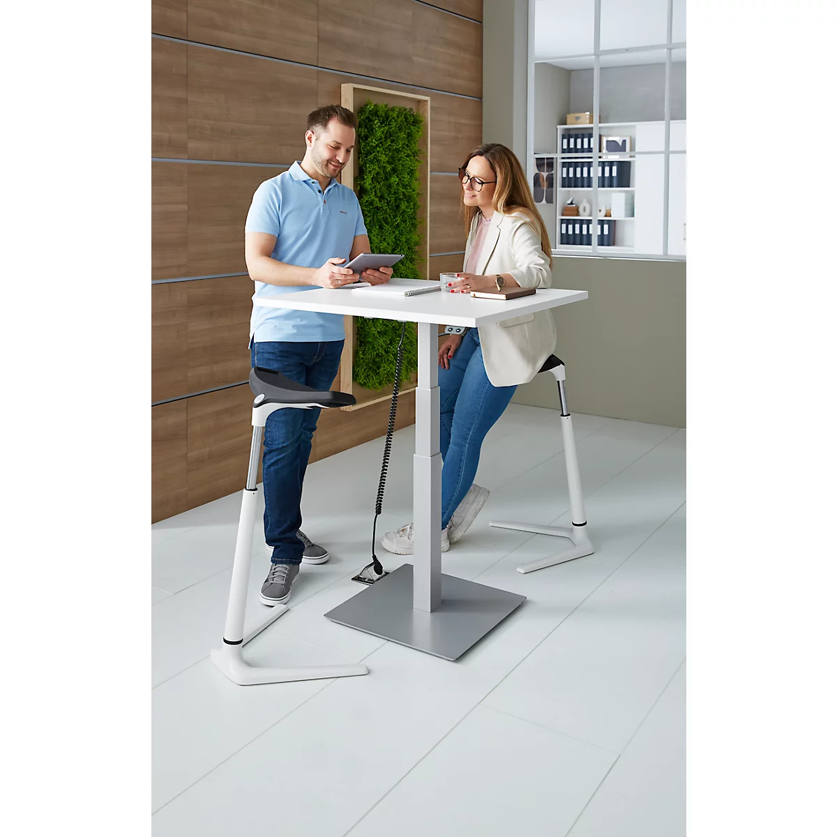 Bijzettafel FLEXXAS - elektrisch in hoogte verstelbaar - ergonomisch - B 800 x H 635-1285 mm - wit - ons merk Schäfer Shop Select