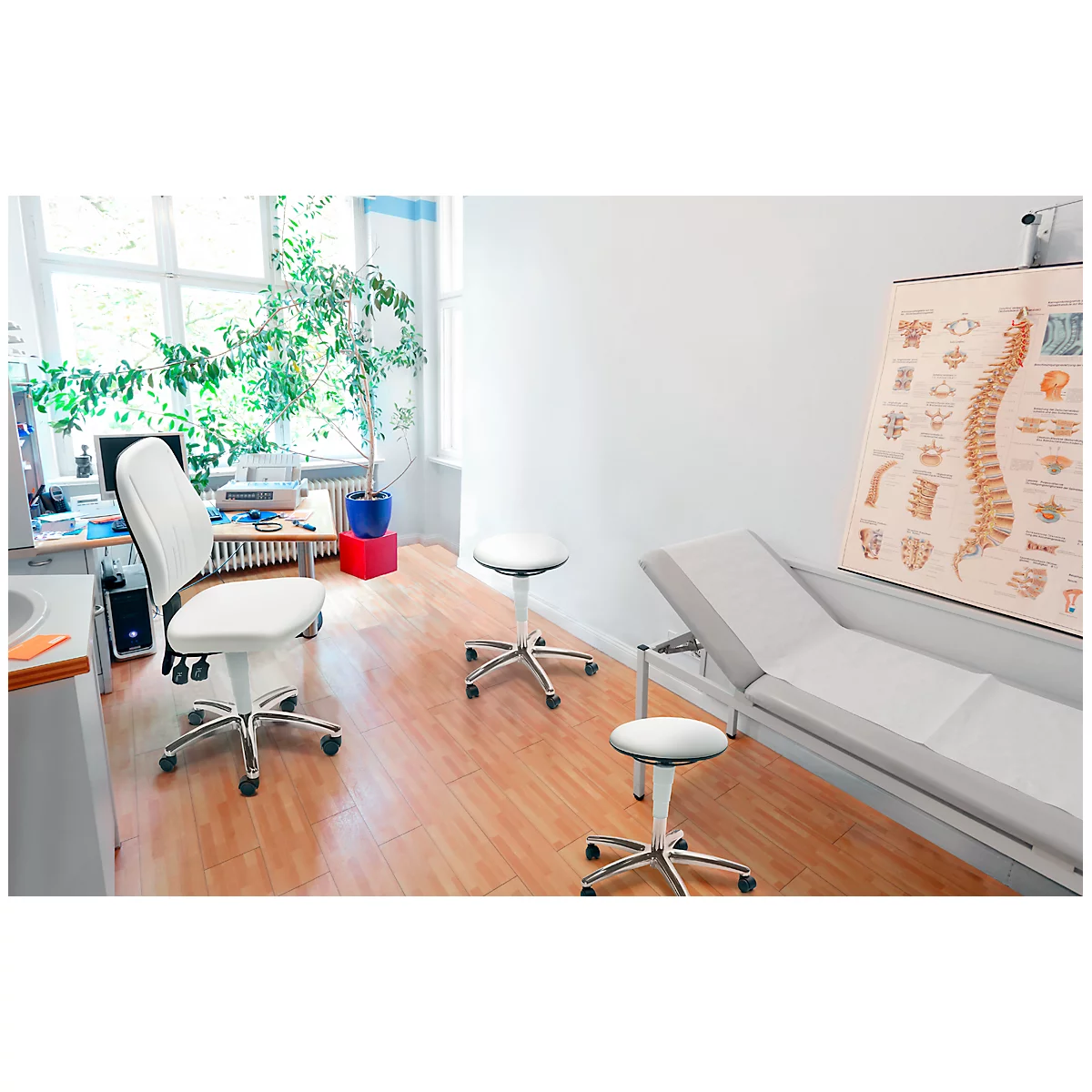 bimos praktijkkruk, met wielen, voor laboratoria en hygiënekritische ruimtes, in hoogte verstelbaar, B 400 x D 400 x H 460-630 mm, kunstleer, diverse kleuren. Kleuren