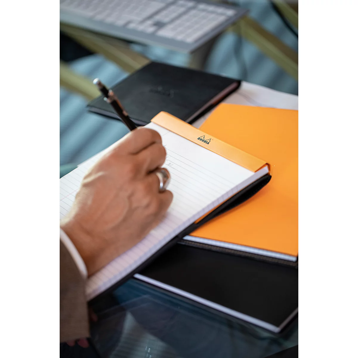 Bloc-notes Rhodia No.16, DIN A5, 80 feuilles, agrafé, dos cartonné, 80 g/m², ligné, avec marge, orange