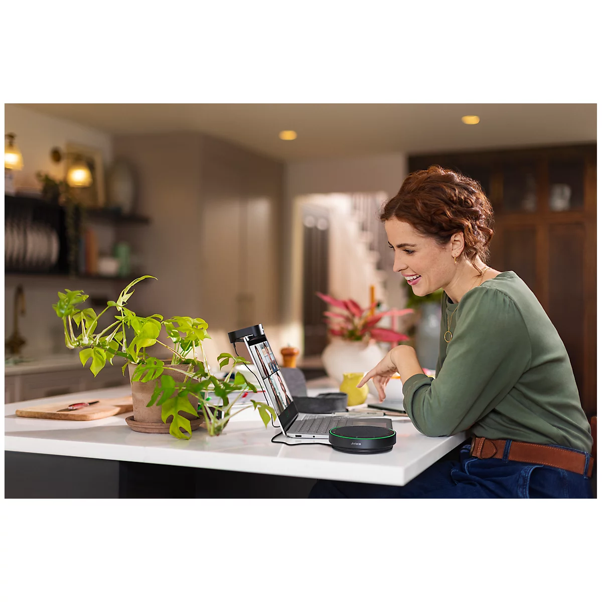 Bluetooth Freisprecheinrichtung Jabra SPEAK2 75, tragbar, bis 4 Teilnehmer, bis 30 m, bis 32 h, 4 Mikrofone, USB-C, UC-optimiert, dunkelgrau