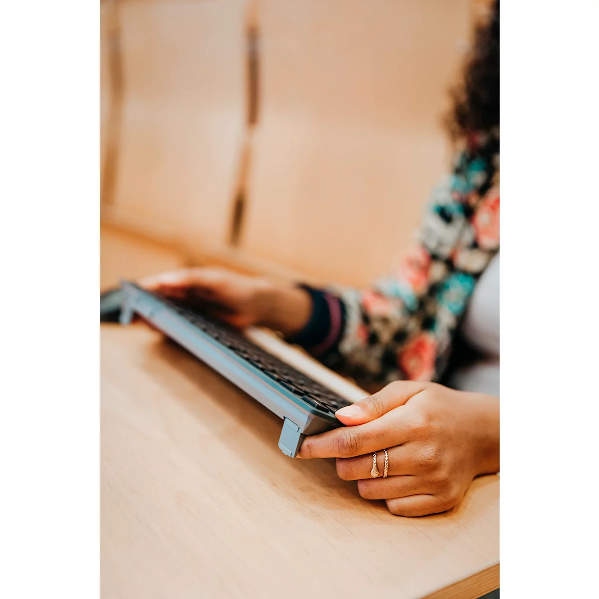 Bluetooth Tastatur Cherry KW 7100 Mini BT Slate Blue, QWERTZ, Multi-Device, kompaktes Format, inkl. Transporttasche
