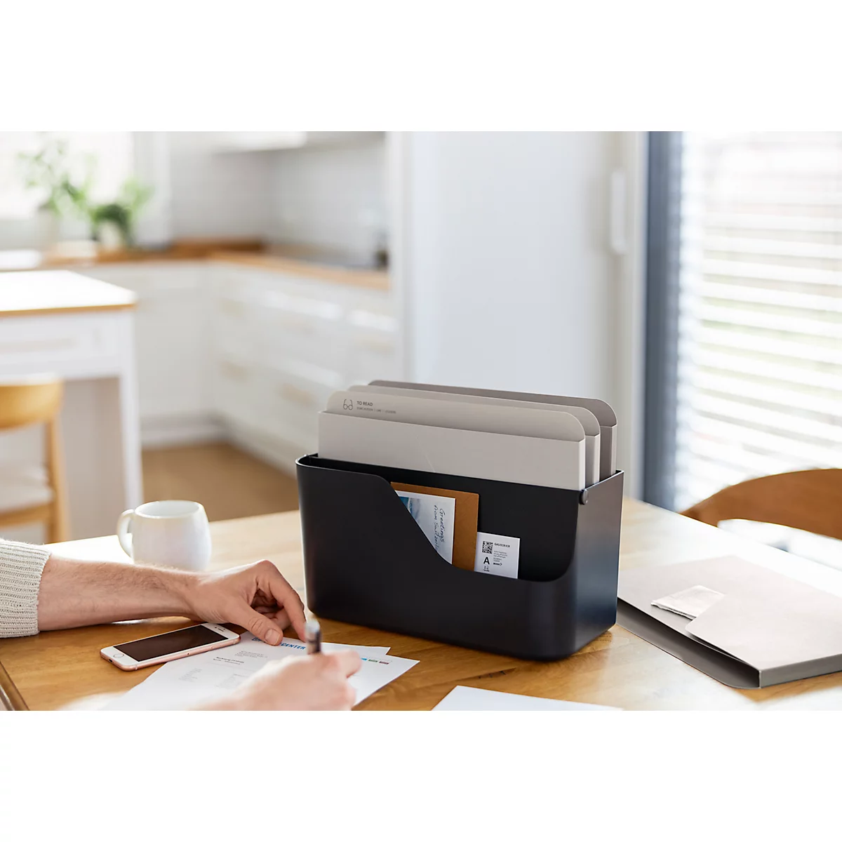 Boîte à lettres Rotho My Paper, 5 compartiments pour documents de format A4, L 355 x P 162 x H 295 mm, PP et carton, noir avec compartiments pour dossiers gris