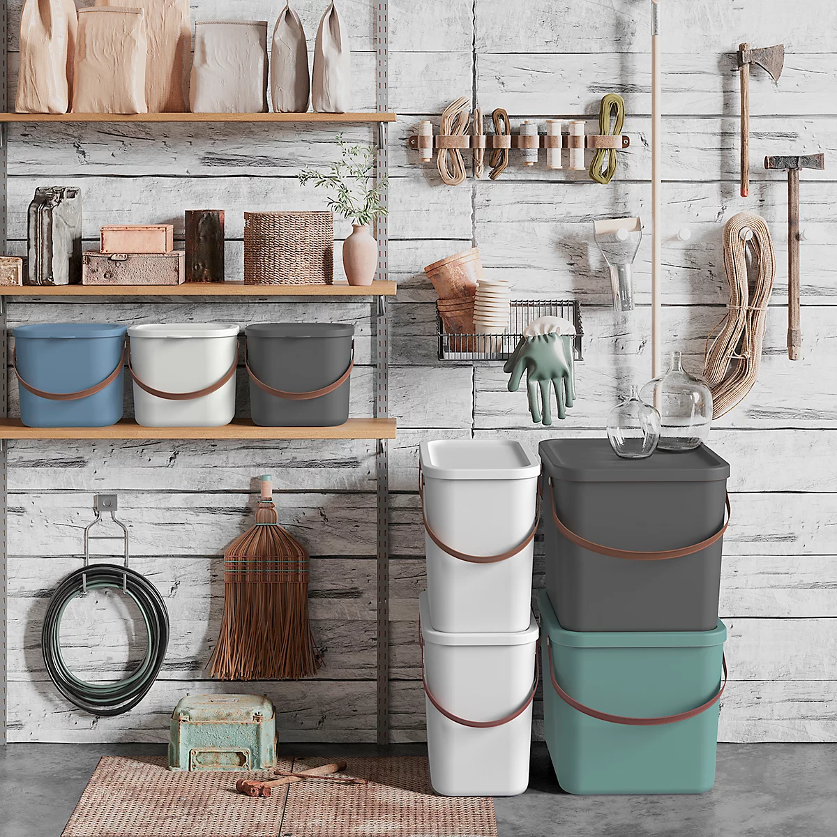 Boîte de rangement ALBULA, avec couvercle, 6 litres, poignée en arceau, empilable, en plastique recyclé, L 235 x P 200 x H 208 mm, bleu