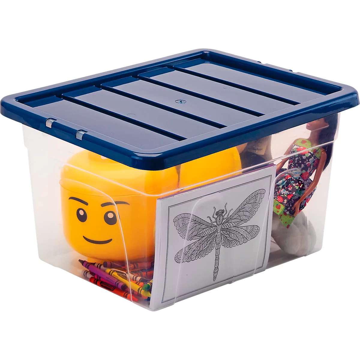 Boîte de rangement transparente avec couvercle bleu, remplie de jouets, de stylos, d'une poupée Barbie et d'une tête LEGO.
