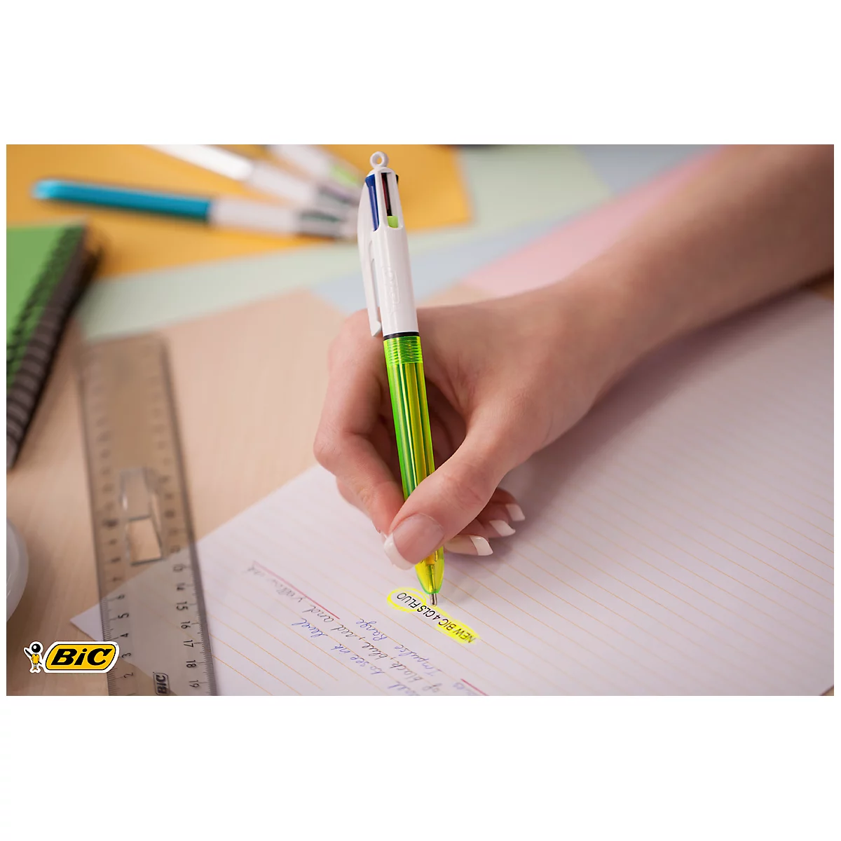 Bolígrafo de cuatro colores BIC® 4 Colours® Fluo, resistente al agua, 0,4 mm, incluido el amarillo neón para resaltar