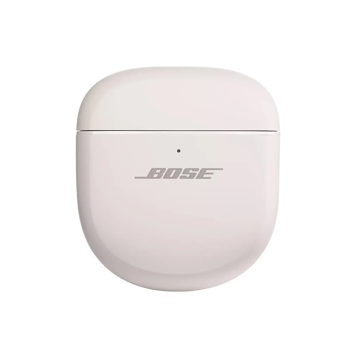 Geschlossenes weißes Bose Ladecase für In-Ear-Kopfhörer vor weißem Hintergrund.