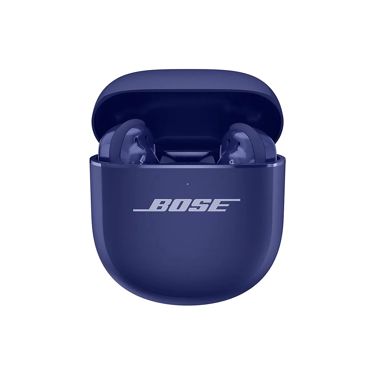 Dunkelblaue Bose In-Ear-Kopfhörer in einem geöffneten Ladecase vor weißem Hintergrund.