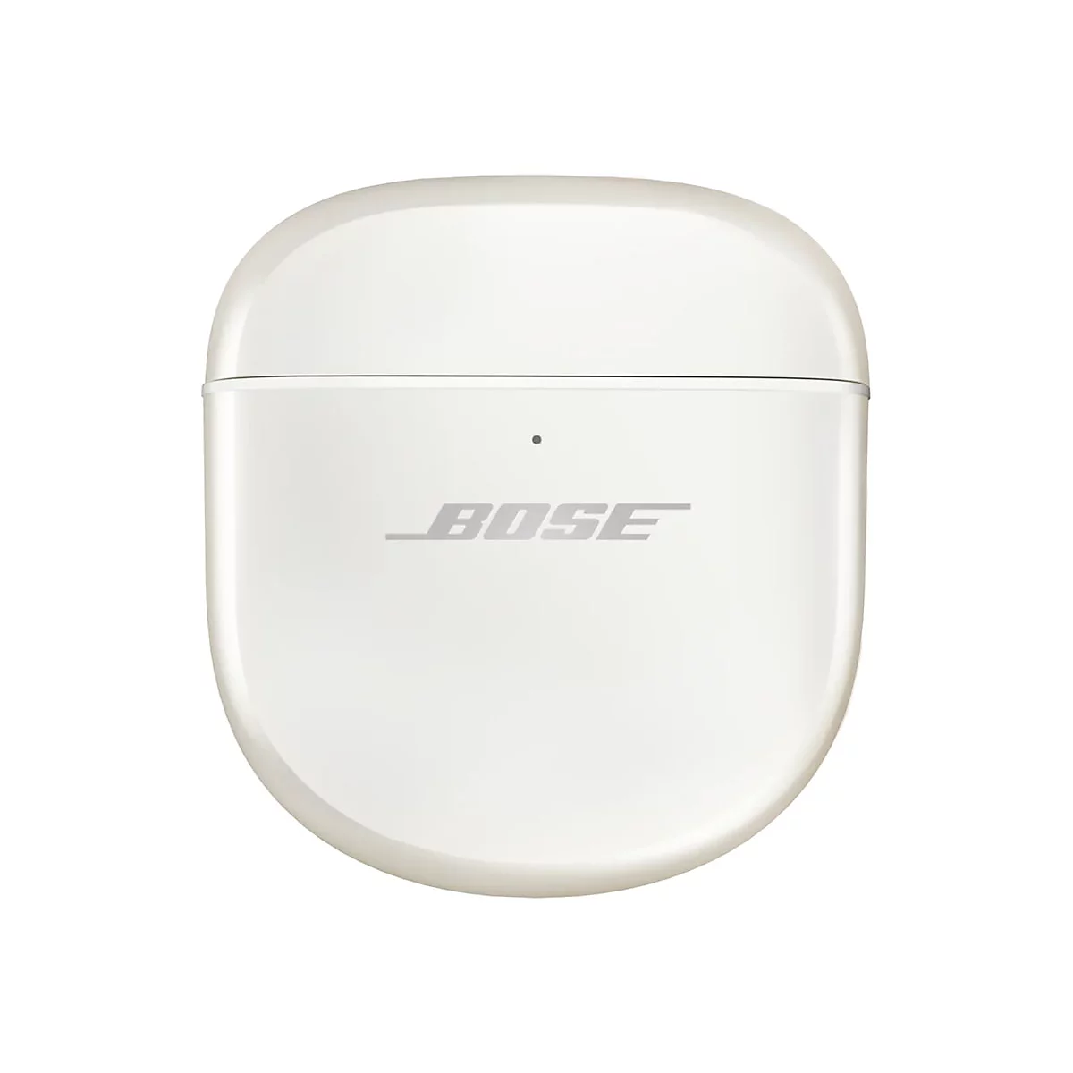 Geschlossenes, weißes Bose Ladecase für Kopfhörer mit dezentem Logo auf der Vorderseite.