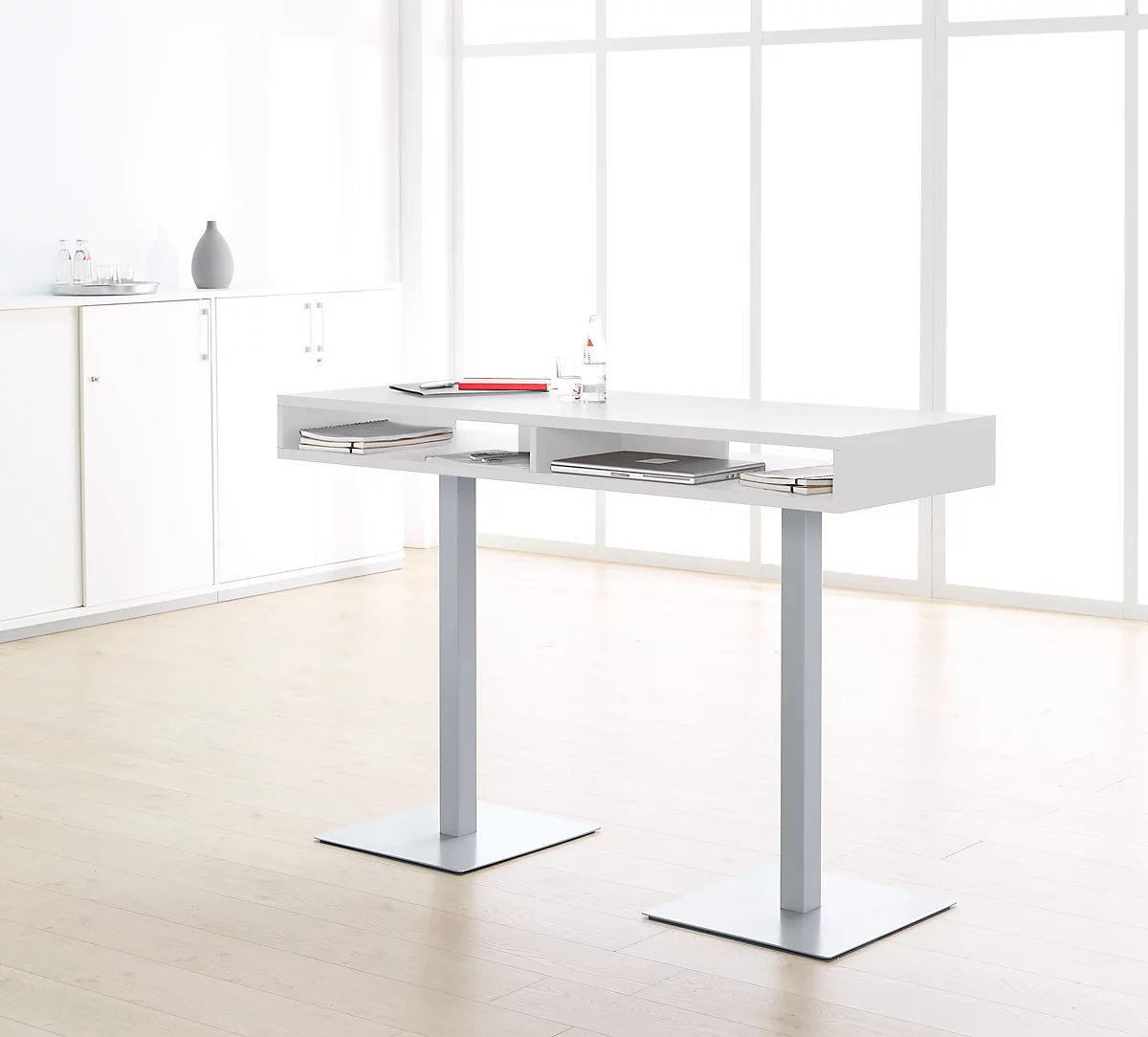 BOX mesa de conferencia de pie, hasta 6 personas, rectangular, de pie, An 1600 x F 600 x Al 1105 mm, blanco/plateado