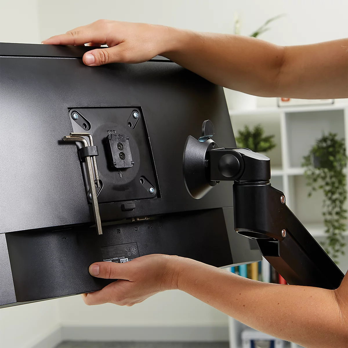 Bras pour écran Fellowes® Tallo™, pour 2 écrans jusqu'à 40' &amp; 9 kg chacun, réglable en hauteur/rotatif/pivotant/inclinable, ressort à gaz, guide-câble, pince de table, noir