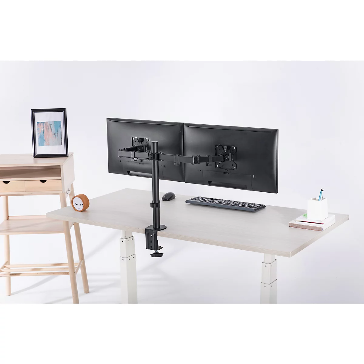 Brazo para monitor de 2 pliegues Neomounts by Newstar FPMA-D550DBLACK, hasta 32', inclinable/giratorio/giratorio, ajustable en altura y profundidad