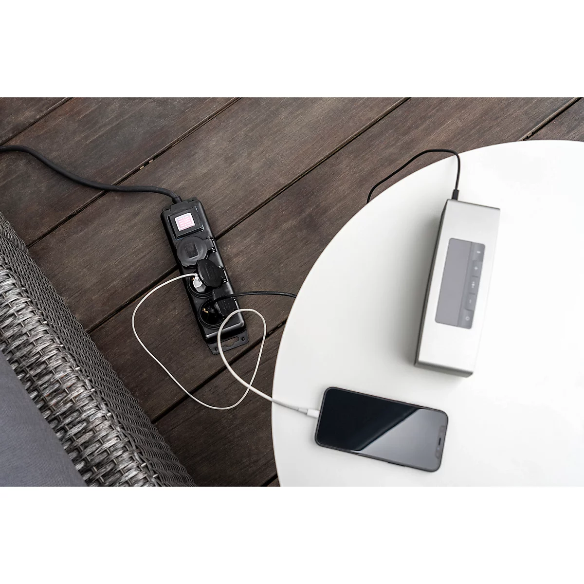 Brennenstuhl buitencontactdoosstrook, 3-voudig, met schakelaar, 2 m kabel, zelfsluitende afdekking, IP44, L 60 x B 340 x D 115 mm, zwart