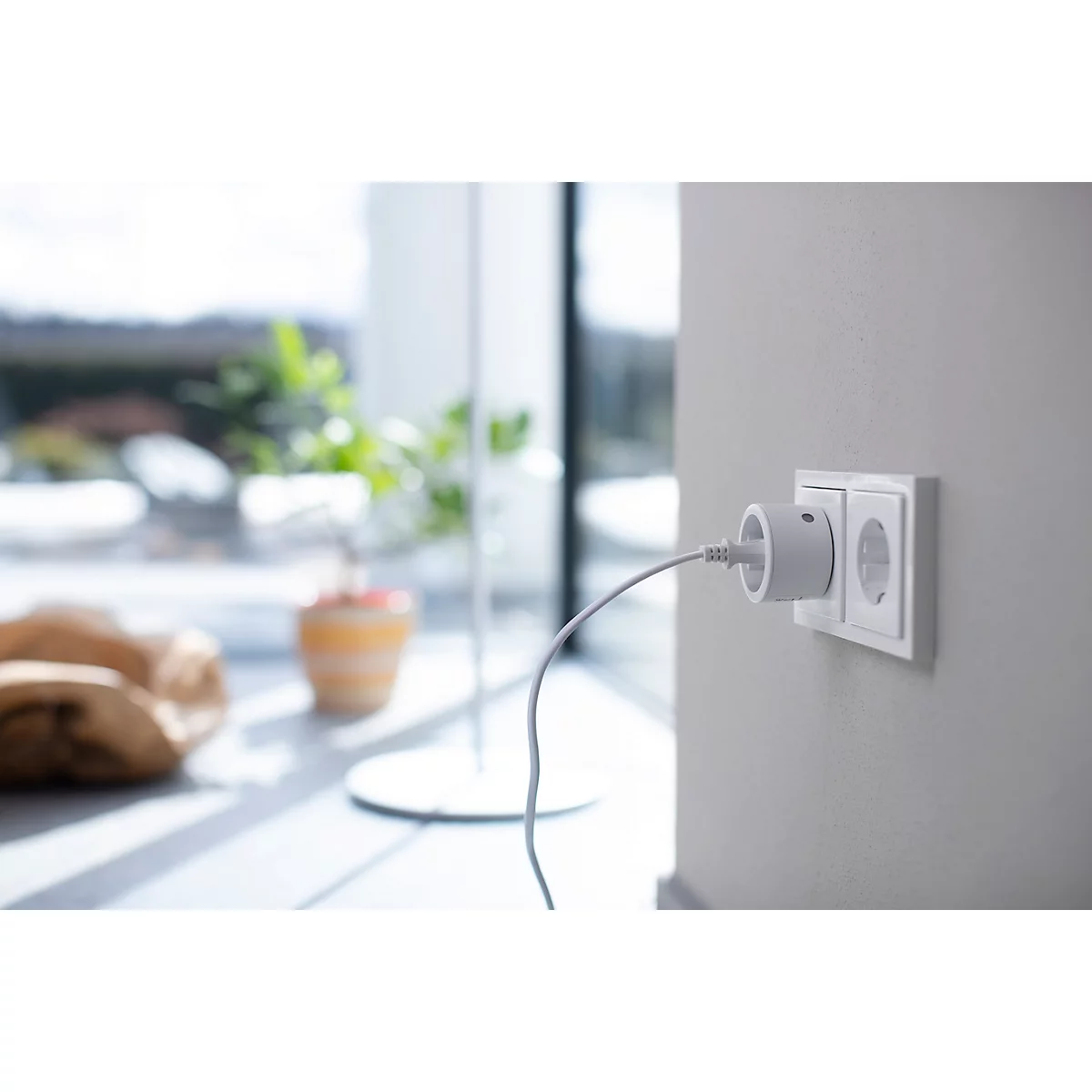 Brennenstuhl Comfort-Line Funkschalt-Set MINI 3+1, 3 Funksteckdosen, 1 Handsender, bis 2300 W, 25 m Reichweite, für den Innenbereich, erhöhter Berührungsschutz, B 148 x H 100 mm, weiß, inkl. Batterien