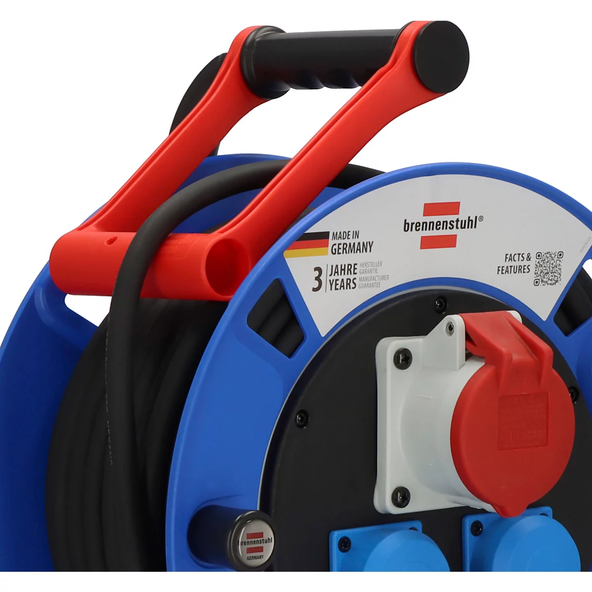 Blauwe kabelhaspel met rode handgreep en 30 m kabel. Twee blauwe en één grijze stekkerverbinding. Zwarte kabel is gedeeltelijk afgerold.