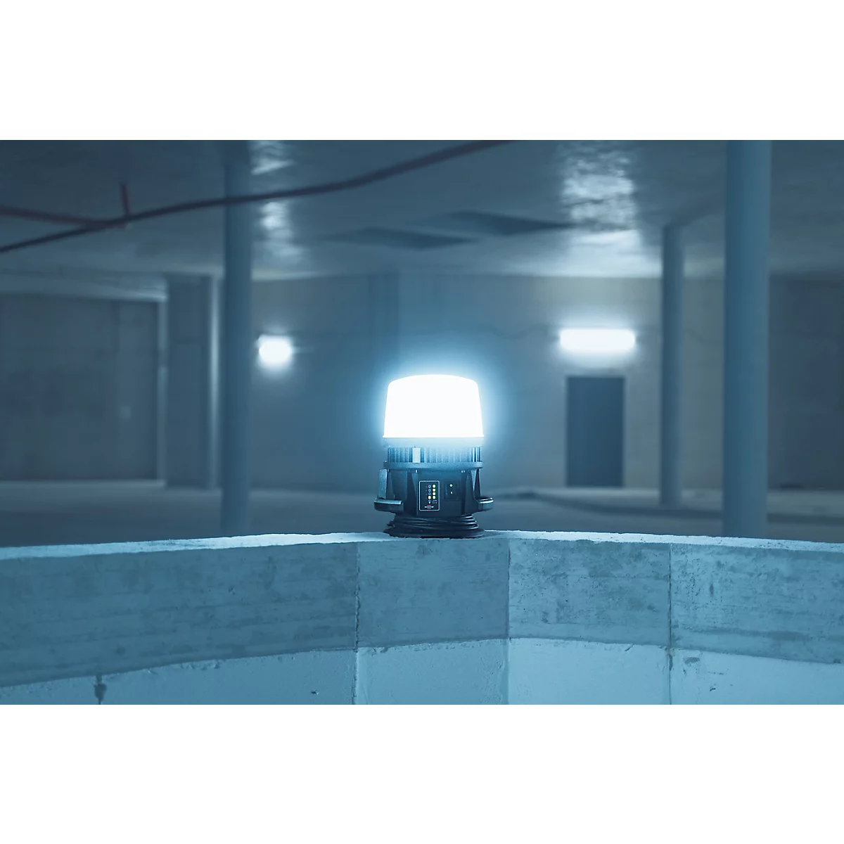 Brennenstuhl Multi Battery LED 360° Hybrid Baustrahler, Akku-Statusanzeige, 4 Schaltstufen, Netz- & Akkubetrieb, 100W, 12000 lm, IP54, schwarz