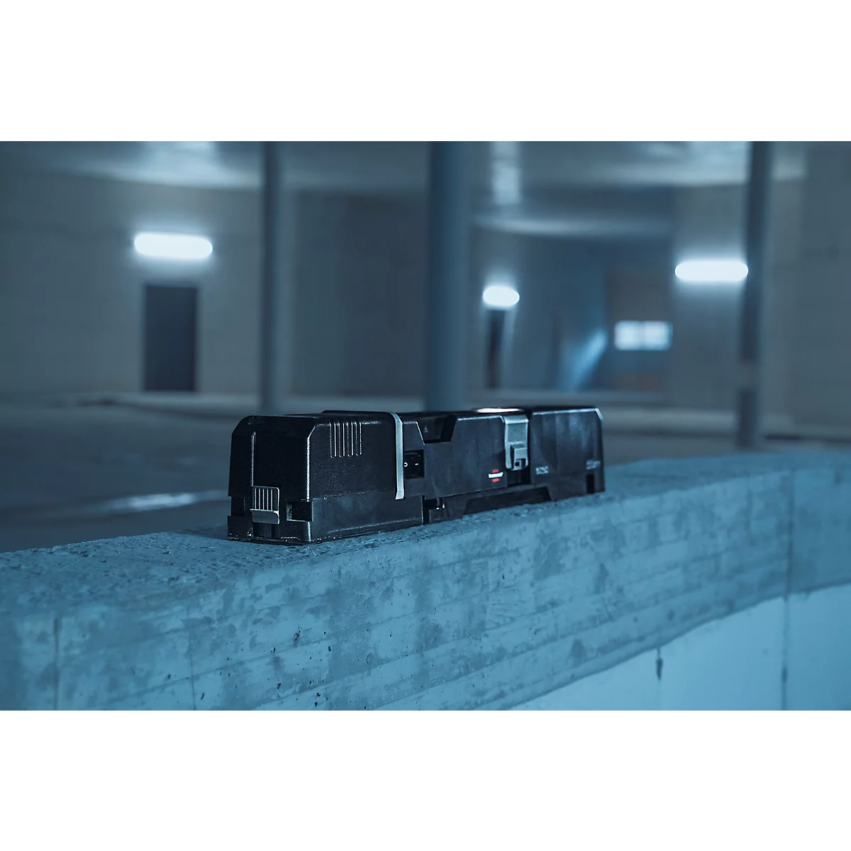 Brennenstuhl Multi Battery LED oplaadbare werklamp 6050 MA, 60W, 4 schakelstanden, in hoogte verstelbaar, met statief, 7700 lm, IP54, L 112 x B 698 x H 129 mm, zwart