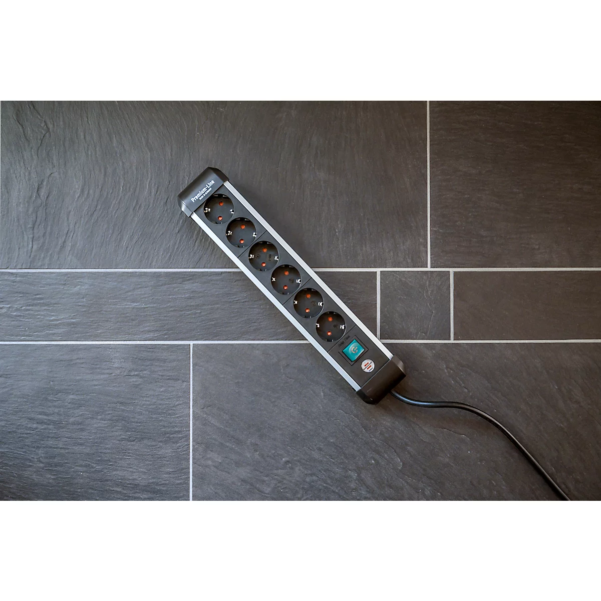Brennenstuhl Premium-Alu-Line Steckdosenleiste, 6-fach, Aluminium, 3m Kabel, beleuchteter Sicherheitsschalter, 45°-Anordnung, schwarz/silber