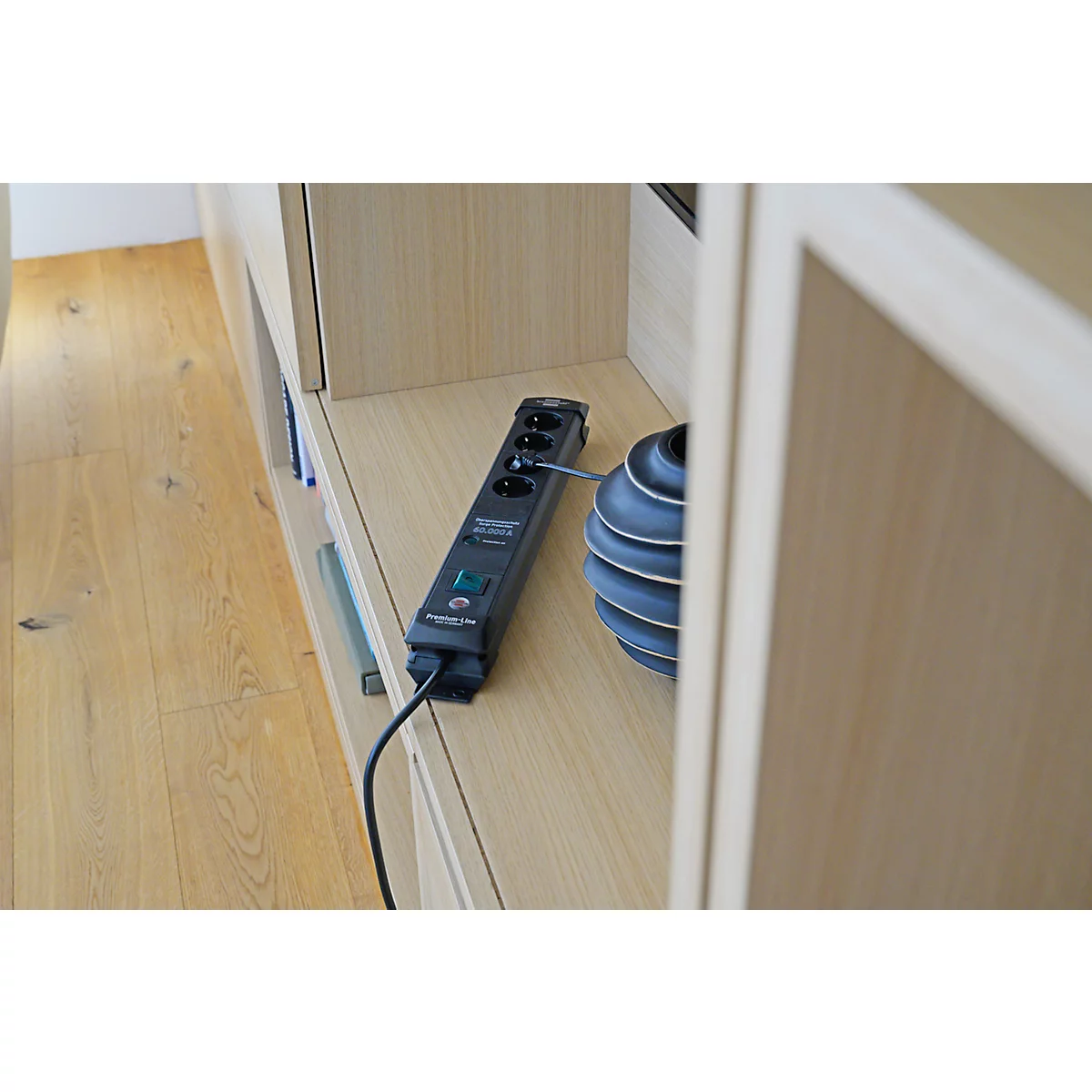Brennenstuhl Premium-Line 4er-Steckdosenleiste, 1,8 m Kabel, 60.000A Überspannungsschutz, Sicherheitsschalter, L 448 x B 60 x T 120 mm, schwarz
