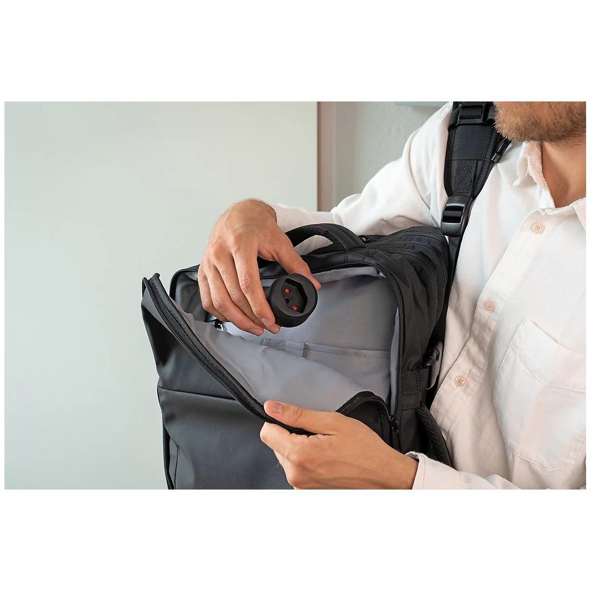 Brennenstuhl Reisestecker-Adapter, CH, für Stecker Typ E und F, Schutzkontakt