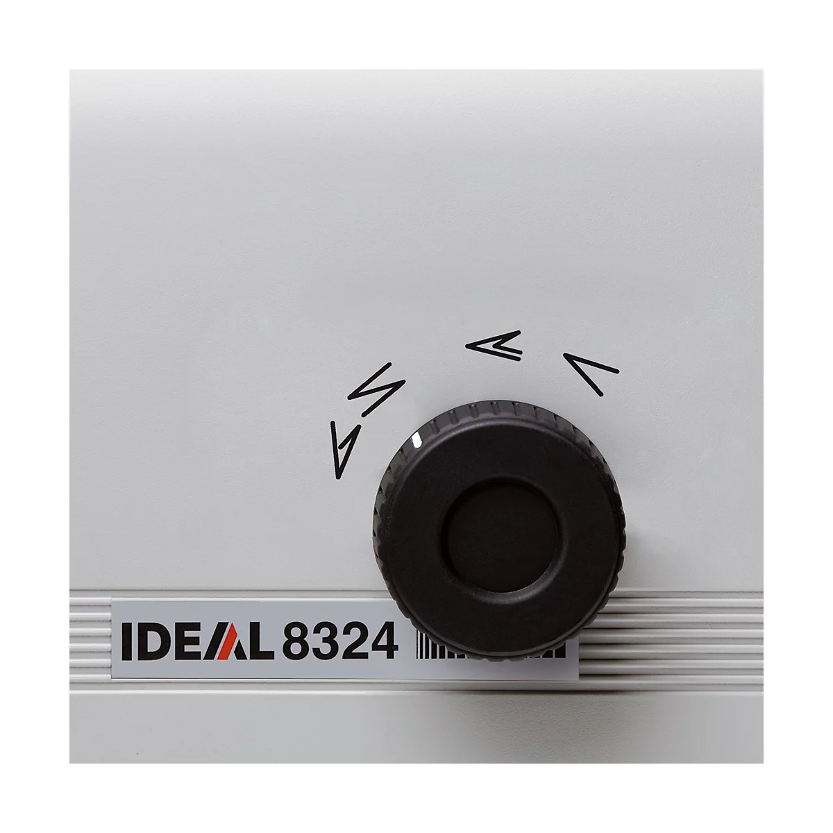 Nahaufnahme eines schwarzen Drehknopfs mit Pfeilsymbolen und der Aufschrift IDEAL 8324.