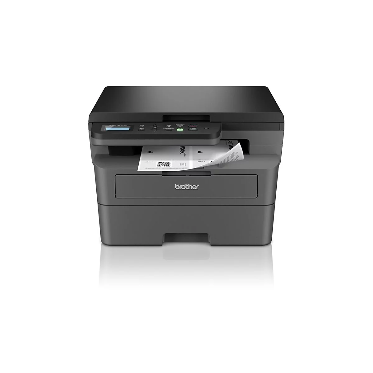 Ein grauer Brother-Multifunktionsdrucker druckt ein Blatt Papier. Der Drucker steht auf einem weißen Hintergrund.