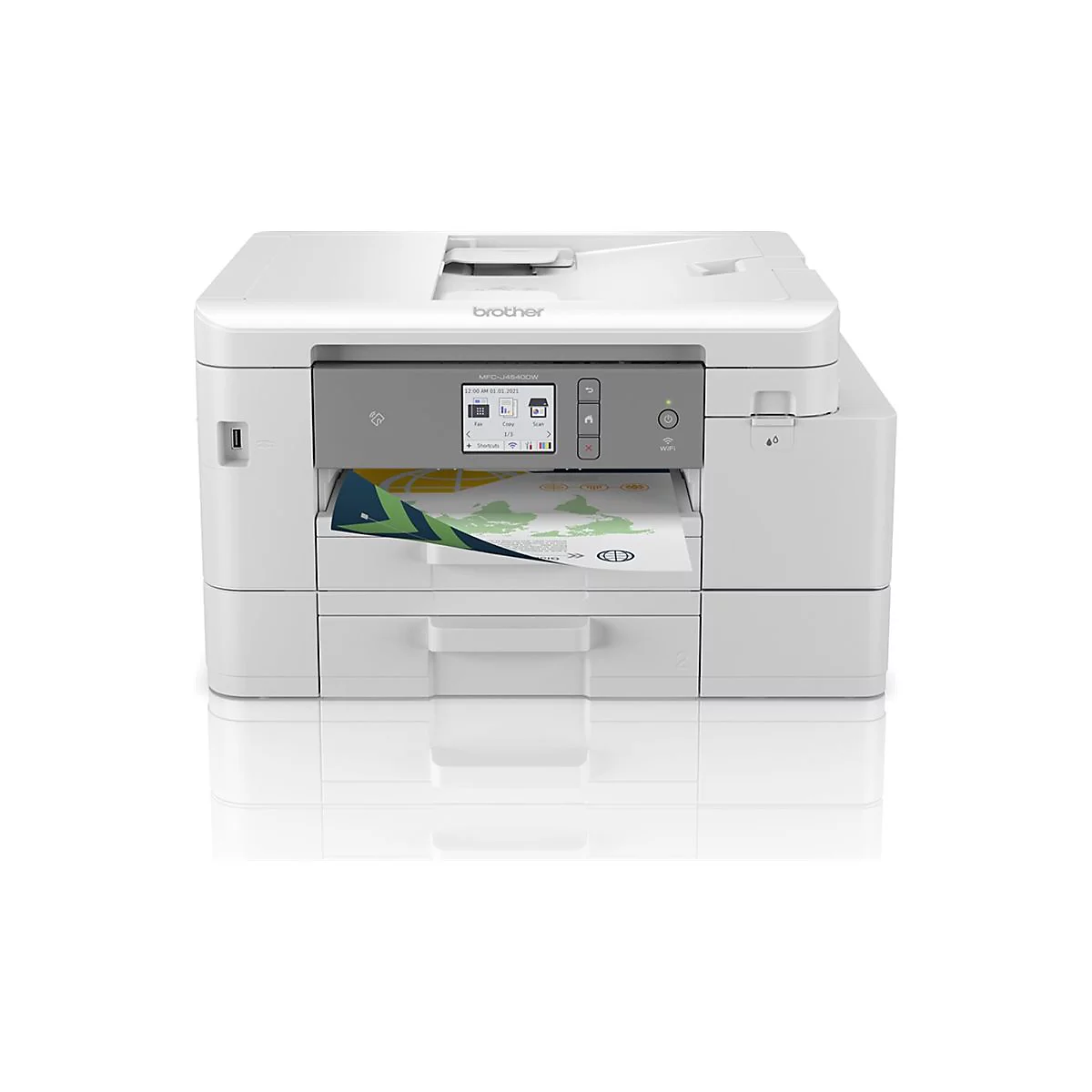 Weißer Brother Multifunktionsdrucker mit farbig bedrucktem Papier. Auf dem Display ist die Uhrzeit und weitere Optionen abgebildet.