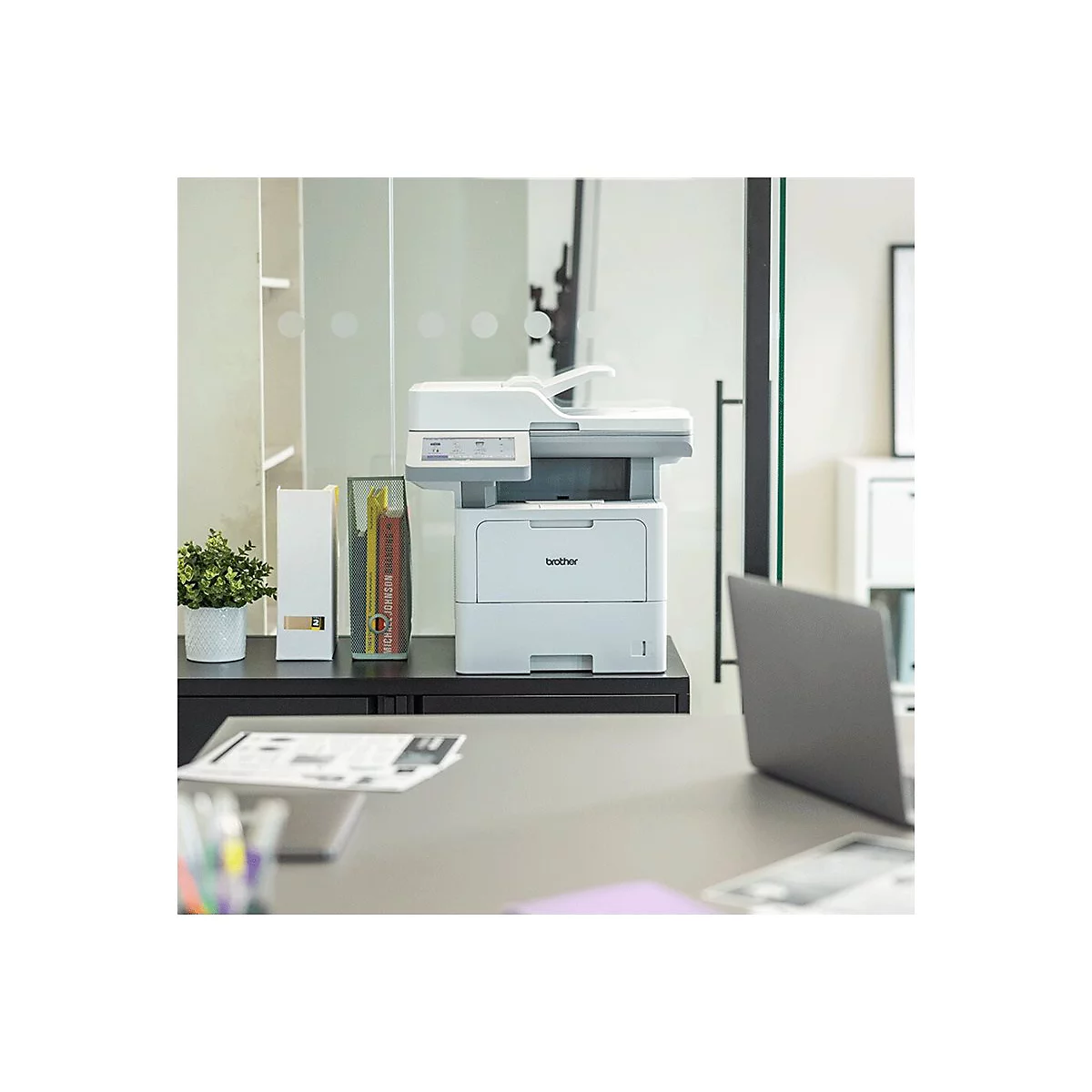 Brother MFC-L6910DN - Multifunktionsdrucker - s/w - Laser - A4/Legal (Medien) - bis zu 50 Seiten/Min. (Kopieren)