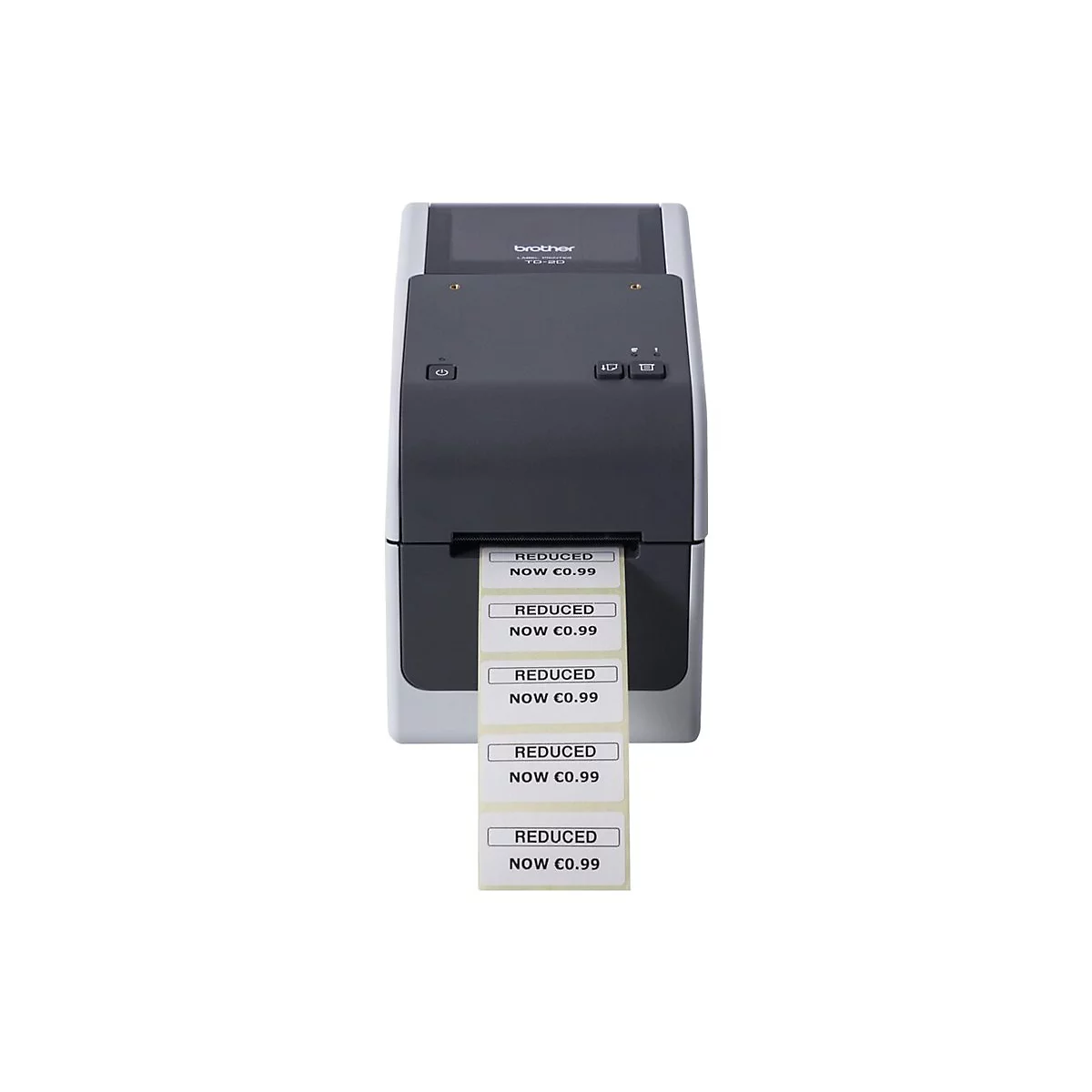 Ein Etikettendrucker der Marke Brother druckt Etiketten mit der Aufschrift: REDUCED NOW €0.99. Der Drucker ist schwarz und silberfarben.