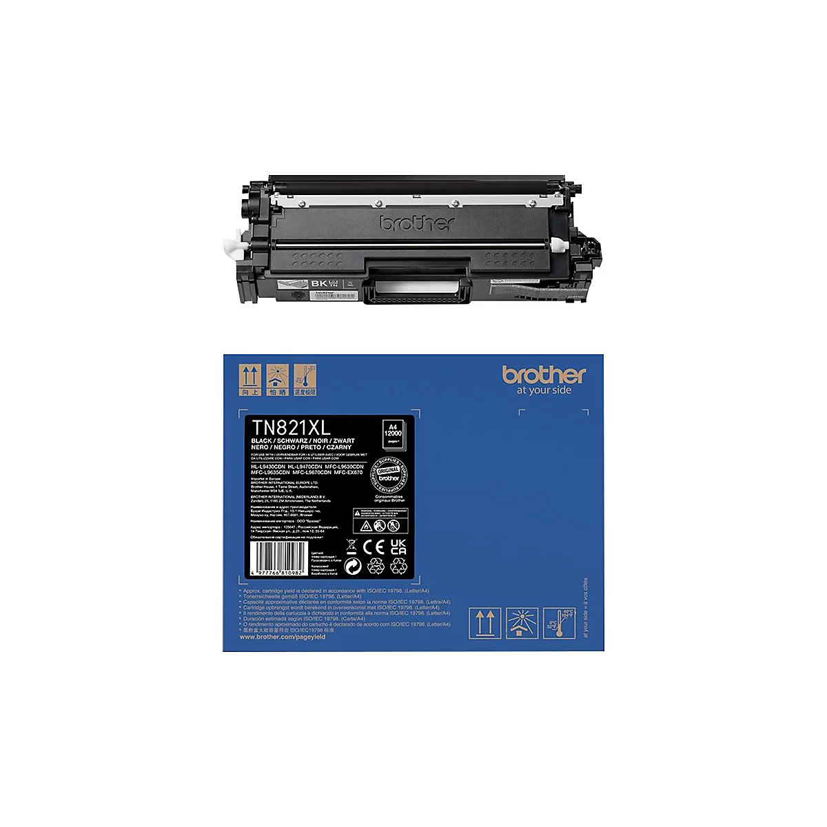 Une cartouche de toner noire Brother TN821XL. Les noms et spécifications des produits sont écrits sur l'emballage.